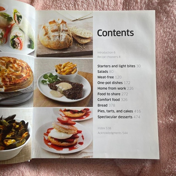 LARGE COOK BOOK - Picture 4 of 4